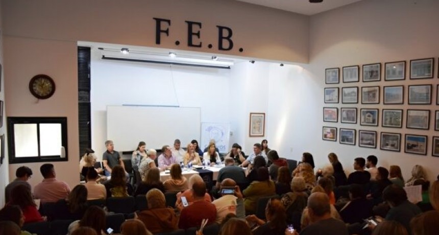 Paritarias: docentes y estatales aceptaron la oferta salarial