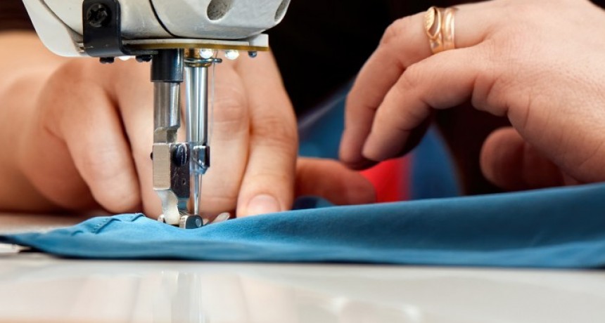 Uniformes escolares: poca demanda y cambios de costumbres 