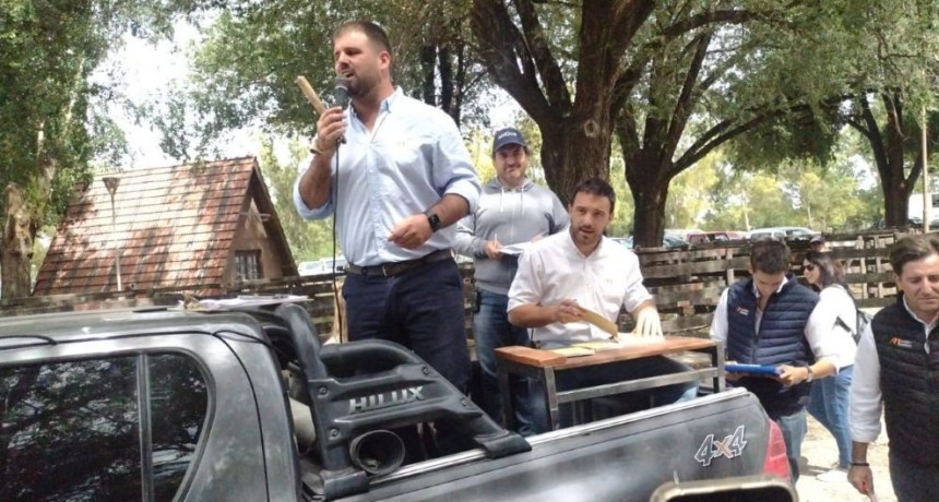 Primer remate 2025 en Olavarría de Alfredo S. Mondino junto a Ezequiel Hourcade