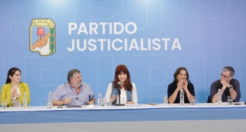 CFK presidió la primera reunión del PJ Nacional del año