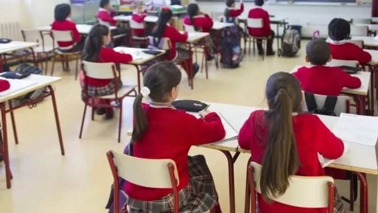 En abril, vuelven a aumentar las cuotas de los colegios privados