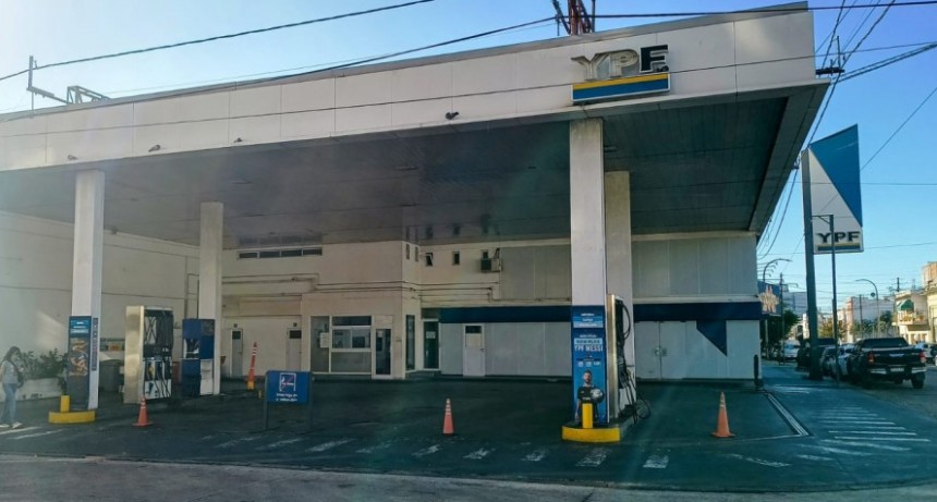 Cerró la histórica estación de servicio del microcentro