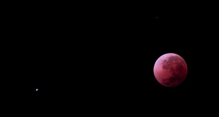 Este viernes se verá un eclipse total de Luna