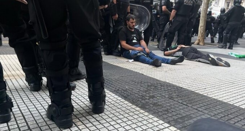 La jueza que liberó a los detenidos por los incidentes en el Congreso dijo que priorizó el derecho de protesta