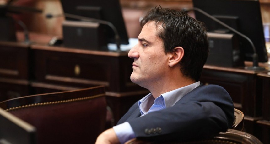 Senador radical cuestiona a Kicillof por fijar la fecha de las PASO