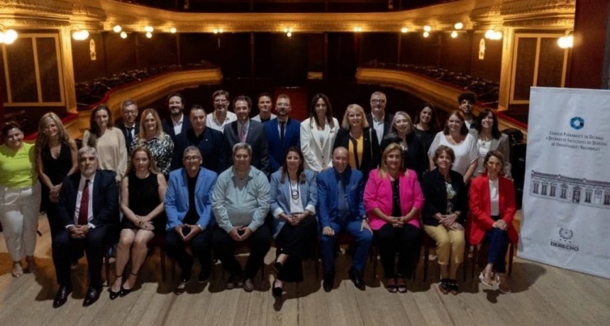 Azul fue sede del encuentro de decanos y decanas de Derecho