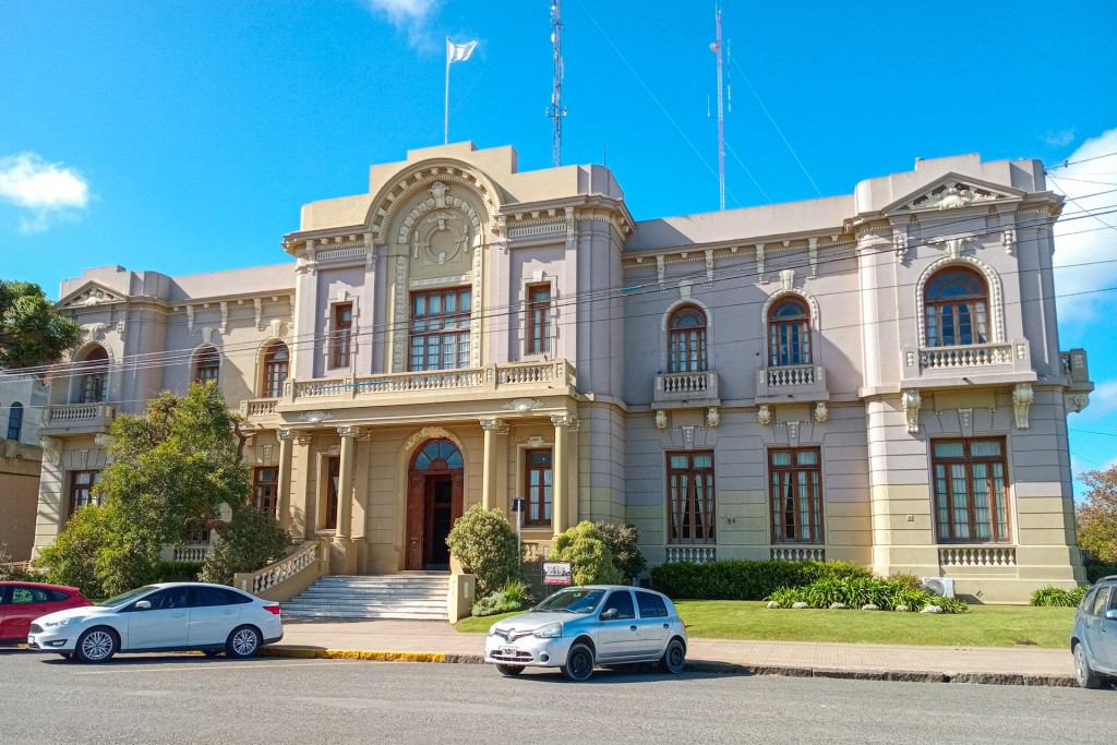 Benito Juárez: cobran los empleados municipales con aumento