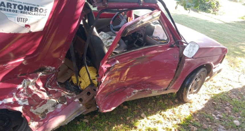 Fuerte hecho de tránsito con un herido leve