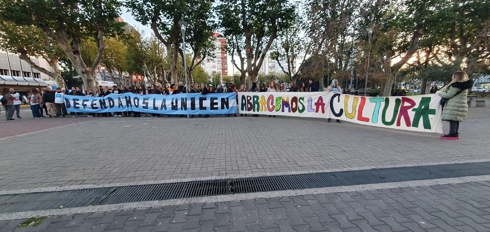 La comunidad universitaria volvió a manifestarse en Olavarría