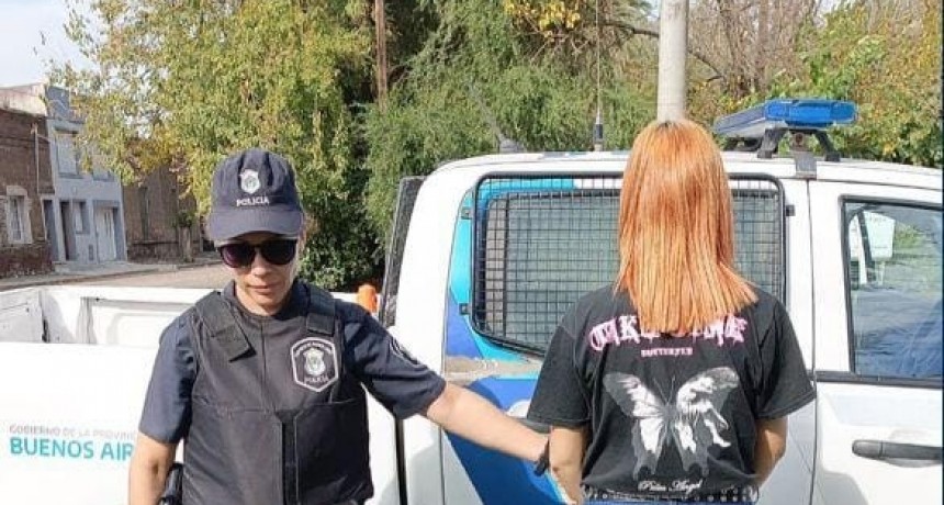 Aprehendida por desobedecer restricción de acercamiento
