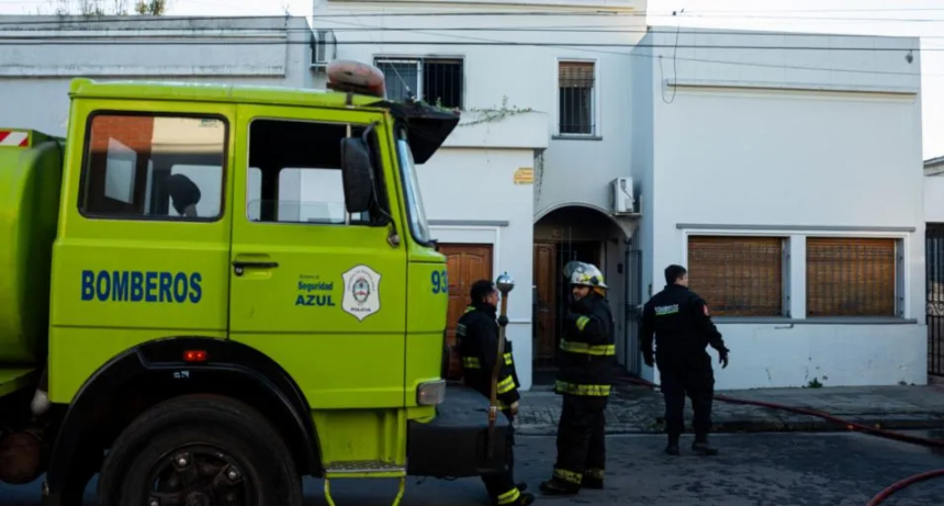 Azul: Dos personas murieron en el incendio de una vivienda