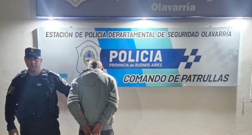 Confrontación vecinal deja un policía herido