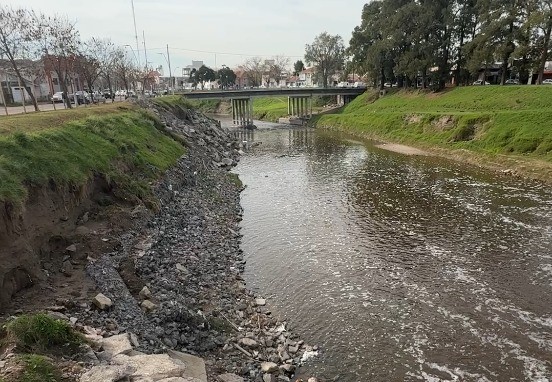 Evalúan como positiva la intervención en la barranca del Tapalqué entre calle Hornos y Coronel Suárez