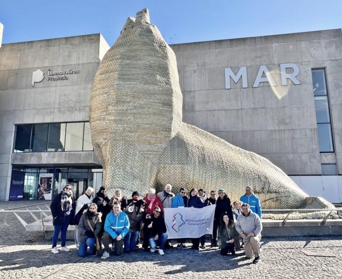 Provincia lanza una propuesta para que distintos grupos puedan conocer el mar