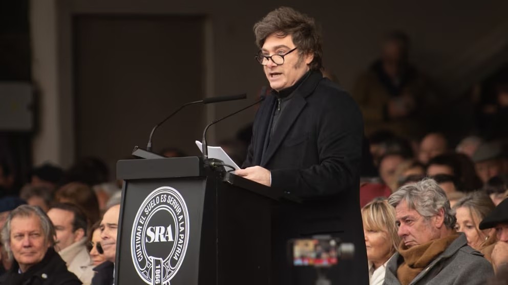 Milei anunció la baja de retenciones en La Rural