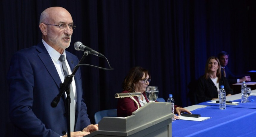 UNICEN: Tras su asunción, Aba ya encabeza el rectorado por segunda vez