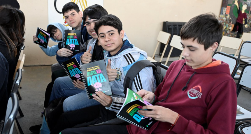 Jóvenes consideran que “es útil” tener conocimiento sobre finanzas personales