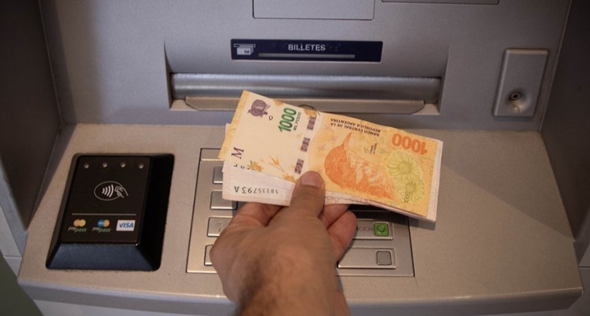 Salario privado: cuatro meses seguidos de caída y acumula 5,5% de retroceso