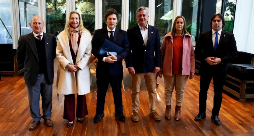 Milei prometió bajar las retenciones al campo de forma “definitiva”, pero no puso fecha