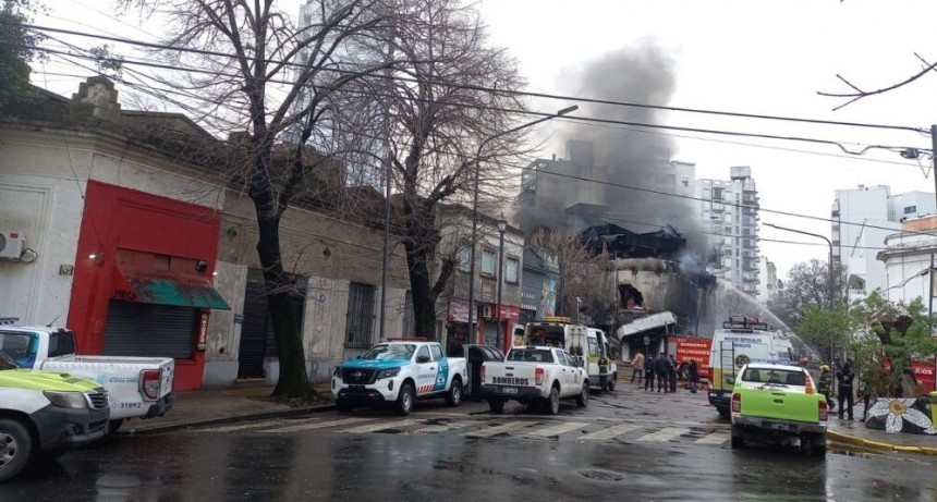 La Plata: siguen trabajando en la zona del incendio