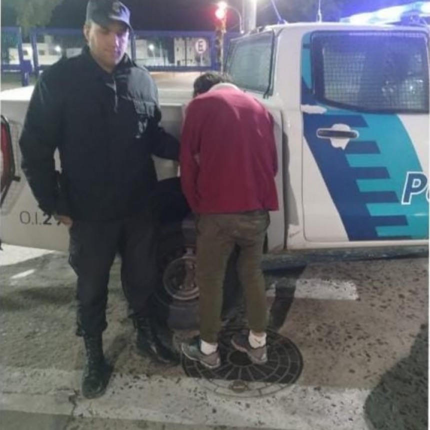 Un joven aprehendido por intento de robo en rotisería