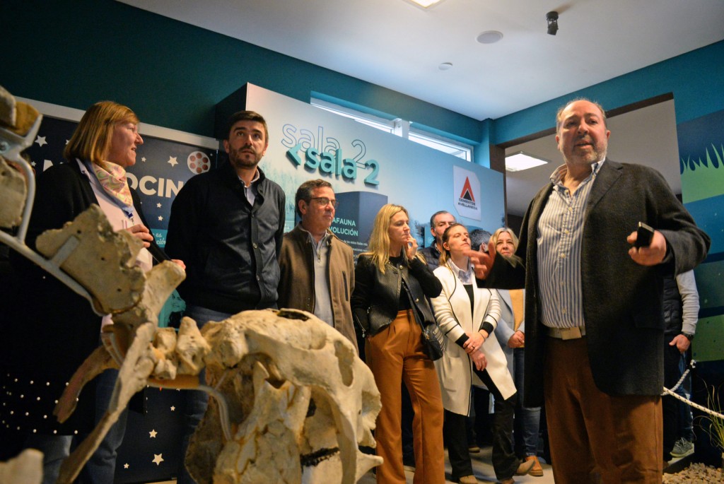 Se inauguró  la muestra “Un viaje al pasado de Olavarría”