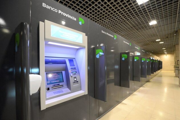 Los bancos vuelven a atender de 10 a 15