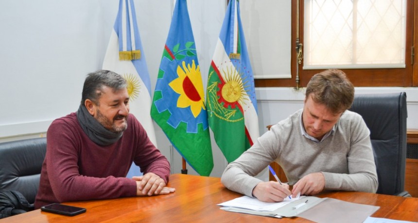 El Municipio firmó un convenio marco con autoridades de la Asociación Cooperadora de la Escuela Agraria Nº 1