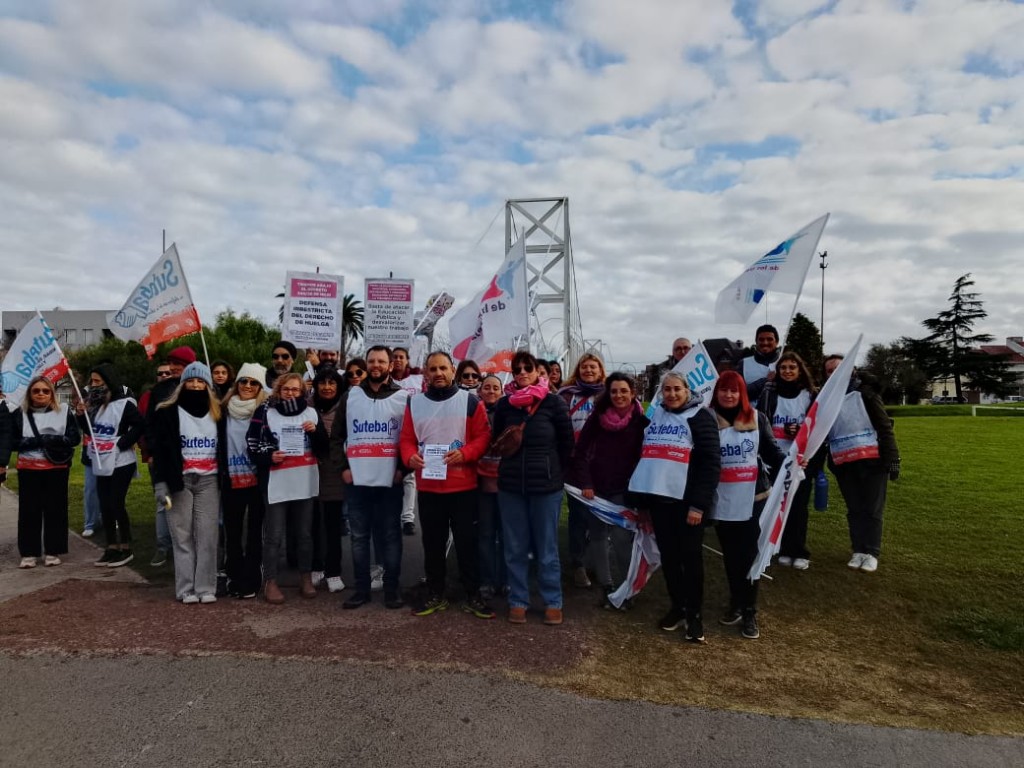 Concentración de gremios docentes: apoyo a la movilización de CTERA