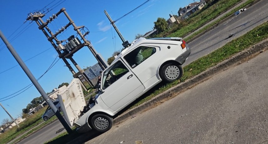 Joven herido tras fuerte accidente en Avenida Colón 
