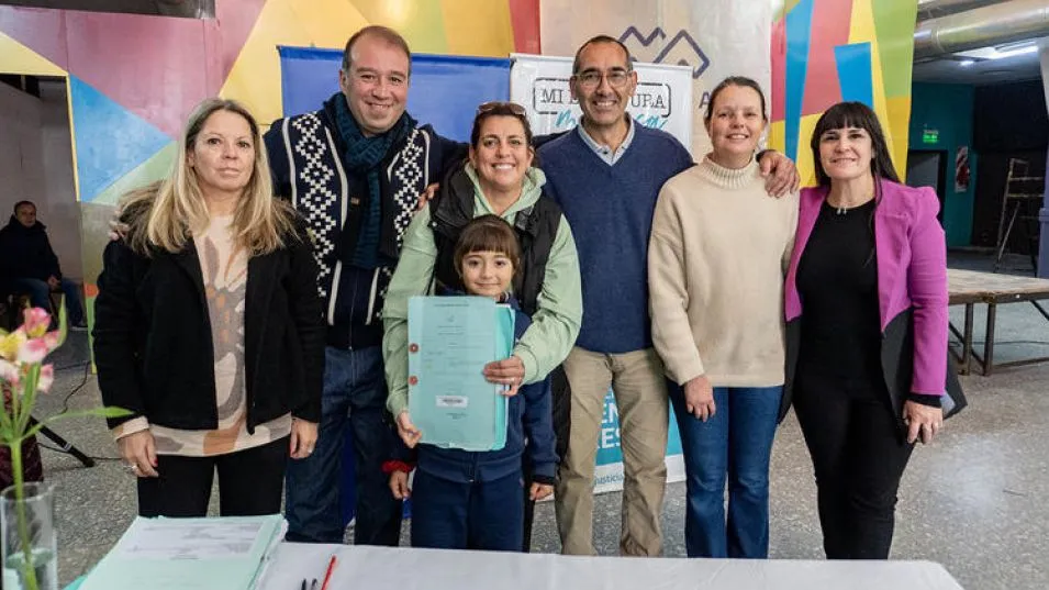 Azul: se concretó la firma de 126 escrituras
