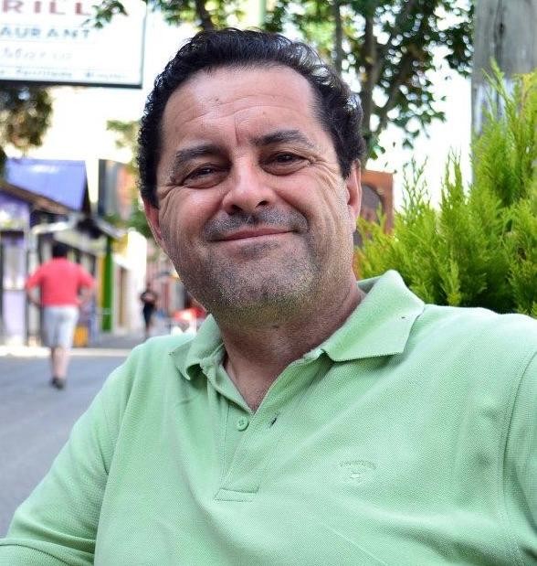 “Cuando uno le escribe al amor aparece también el desamor”