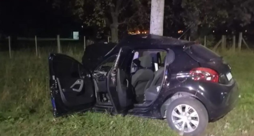Una mujer gravemente herida tras chocar contra una columna