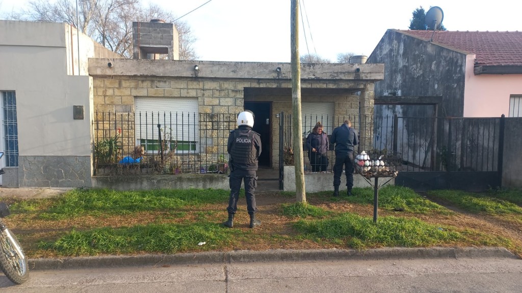 Por robo a mano armada y hurto: detienen a un hombre e imputan a dos personas más
