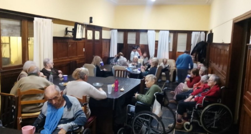 Independencia y tercera edad: una jornada de festejo