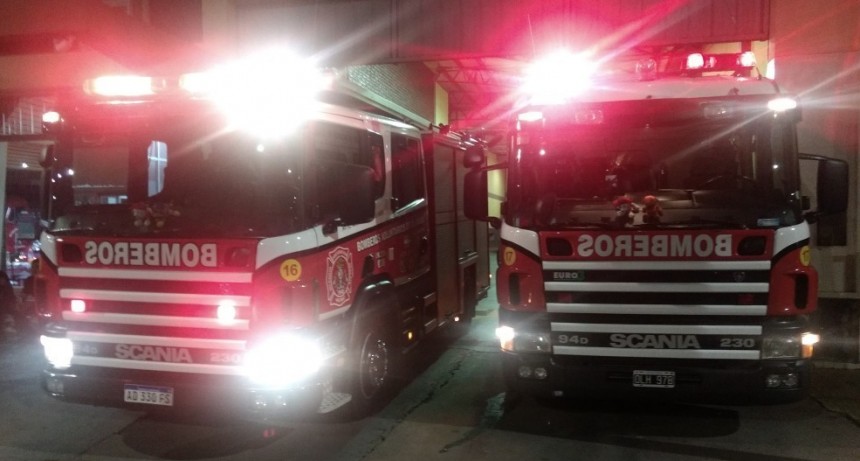Voraz incendio en una vivienda