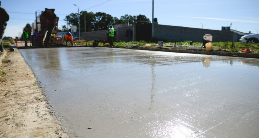 Comenzó la obra de pavimentación en el barrio Pickelado
