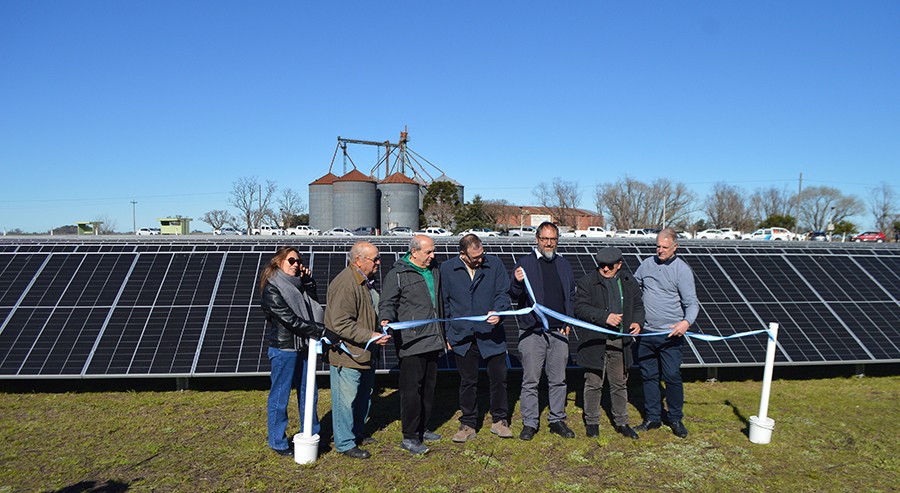 Saladillo: Coopelectric estuvo en la inauguración de dos parques solares 